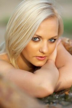 Anastasia from Kremenchug 24 years - intelligent lady. My small primary photo.