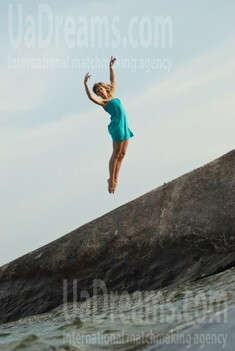 Julia from Kremenchug 32 years - seeking man. My small public photo.