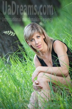 Julia from Kremenchug 32 years - searching life partner. My small public photo.
