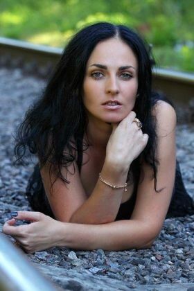 Kristina from Kremenchug 30 years - look for fiance. My big primary photo.