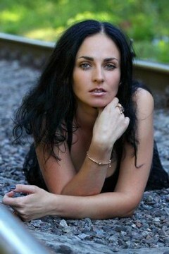 Kristina from Kremenchug 30 years - ukrainian bride. My mid primary photo.