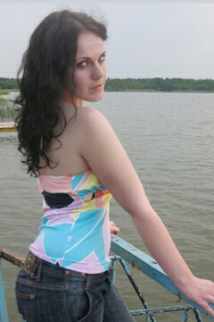 Yulia from Lutsk 26 years - charm and softness. My small primary photo.