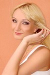 Irina from Lutsk 28 years - amazing girl. My small primary photo.