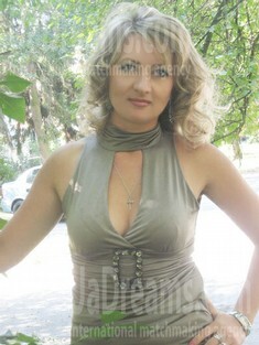 Tatyana from Lutsk 31 years - happy woman. My small public photo.