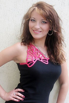 Yulia from Lutsk 24 years - want to be loved. My big primary photo.