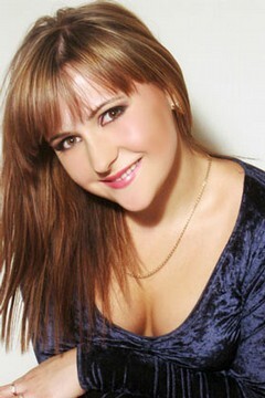 Anya from Lutsk 24 years - romantic girl. My small primary photo.
