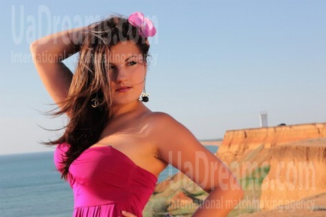 Alina from Simferopol 20 years - cat's-paw. My small public photo.