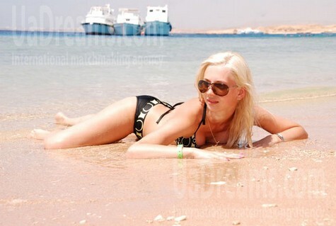 Lena from Poltava 24 years - attractive lady. My small public photo.