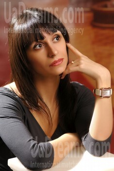 Alla from Donetsk 35 years - carring woman. My small public photo.