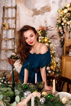 Olya from Poltava 35 years - clever beauty. My small primary photo.