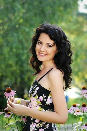 Svitlana from Rovno 38 years - cool photo shooting. My small primary photo.