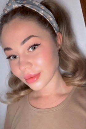 Kateryna from Kharkov 19 years - look for fiance. My small primary photo.