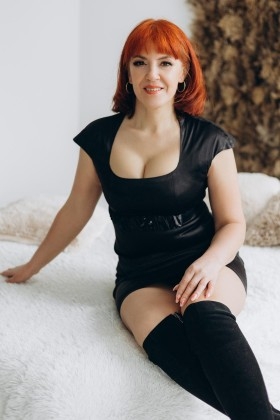Iryna from Cherkasy 53 years - girl for marriage. My small primary photo.