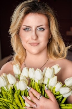 Daria from Zaporozhye 23 years - good girl. My mid primary photo.