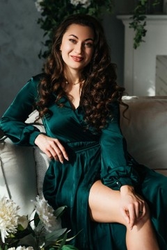 Anna from Poltava 27 years - single ukrainian woman. My mid primary photo.