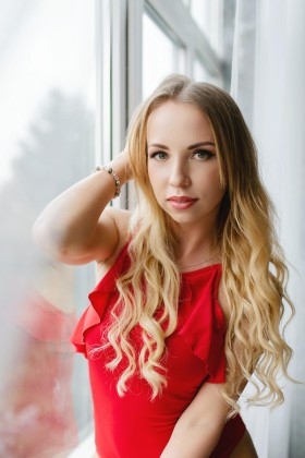 Polina Lutsk 33 y.o. - waiting for you - small primary photo. Polina from Lutsk 33 years - waiting for you. My small primary photo.