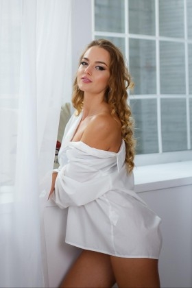 Julianna from Poltava 28 years - romantic girl. My small primary photo.