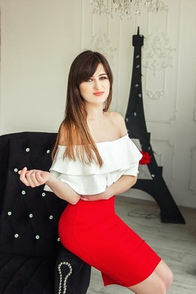Elena from Kharkov 26 years - attractive lady. My small primary photo.