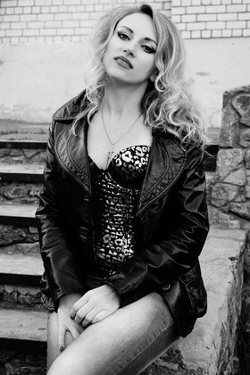 Victoria from Kremenchug 42 years - want to be loved. My small primary photo.