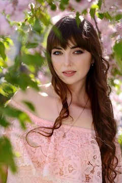 Tania 29 y.o. - seeking soulmate - small primary photo. Tania 29 years - seeking soulmate. My small primary photo.