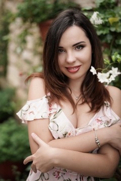 Viktoriya  22 years - romantic girl. My mid primary photo.