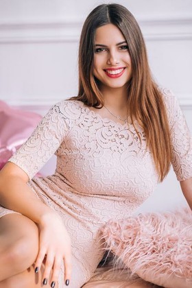 Tetyanka from Lutsk 21 years - sunny smile. My small primary photo.