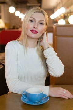Taisiya from Kremenchug 31 years - ukrainian woman. My small primary photo.