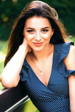 Natali from Lutsk 24 years - wants to be loved. My mid primary photo.