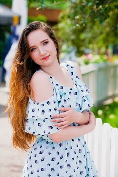 Alenka Cherkasy 24 y.o. - happy woman - small primary photo. Alenka from Cherkasy 24 years - happy woman. My small primary photo.