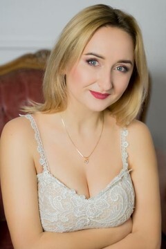 Natalia from Lutsk 25 years - introduce myself. My small primary photo.
