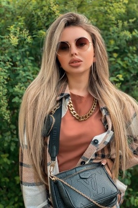 Anastasiya from Zaporozhye 29 years - happy woman. My small primary photo.