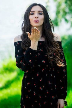 Vicky from Sumy 27 years - ukrainian woman. My small primary photo.