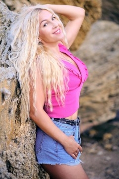 Marie Odessa 34 y.o. - hot lady - mid primary photo. Marie from Odessa 34 years - hot lady. My mid primary photo.