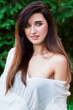 Iryna from Cherkasy 25 years - good mood. My small primary photo.