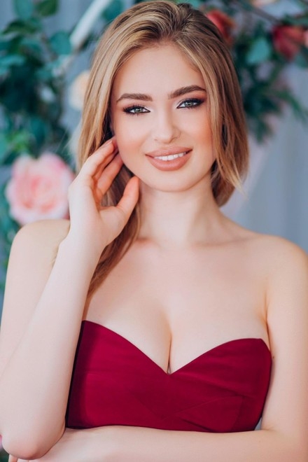 Nata Lutsk 25 y.o. - seeking soulmate - small primary photo. Nata from Lutsk 25 years - seeking soulmate. My small primary photo.