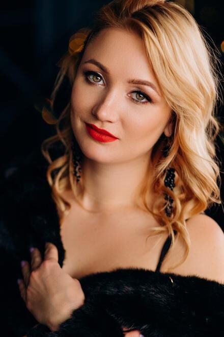 Olesya Poltava 31 y.o. - lovely girl - small primary photo. Olesya from Poltava 31 years - lovely girl. My small primary photo.