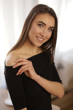 Svetlana from Poltava 27 years - bright smile. My small primary photo.