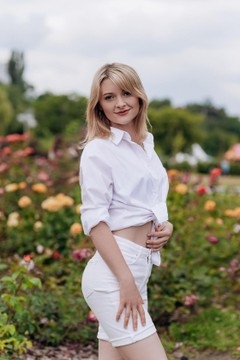 Yulia from Cherkasy 34 years - look for fiance. My mid primary photo.