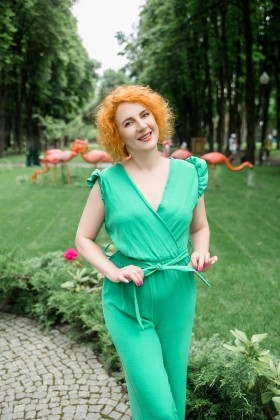 Tetiana Kharkov 43 y.o. - sunny smile - small primary photo. Tetiana from Kharkov 43 years - sunny smile. My small primary photo.
