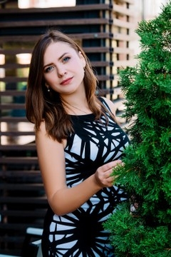 Marina from Cherkasy 34 years - ukrainian girl. My mid primary photo.