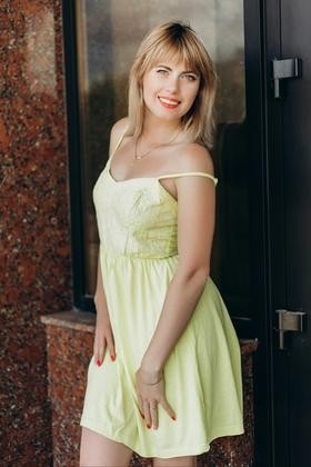 Inna from Cherkasy 32 years - cool photo shooting. My small primary photo.