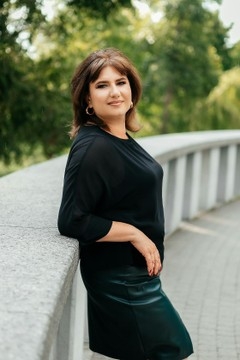 Yulia from Dnipro 43 years - amazing girl. My mid primary photo.
