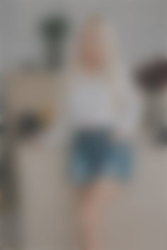 Yuliia Zhytomyr 33 y.o. - intelligent lady - small public photo.