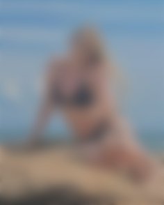 Darinka Dnipro 23 y.o. - intelligent lady - small public photo.