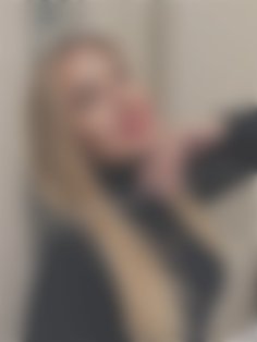 Anna Zaporizhia 29 y.o. - intelligent lady - small public photo.