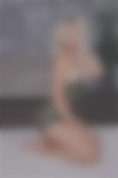 Karyna Kyiv 32 y.o. - intelligent lady - small public photo.