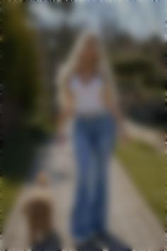 Vika Sumy 34 y.o. - intelligent lady - small public photo.