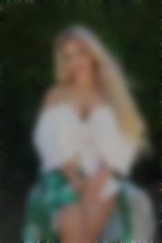 Vika Sumy 34 y.o. - intelligent lady - small public photo.