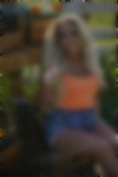 Vika Sumy 34 y.o. - intelligent lady - small public photo.