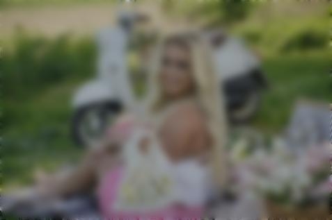 Vika Sumy 34 y.o. - intelligent lady - small public photo.